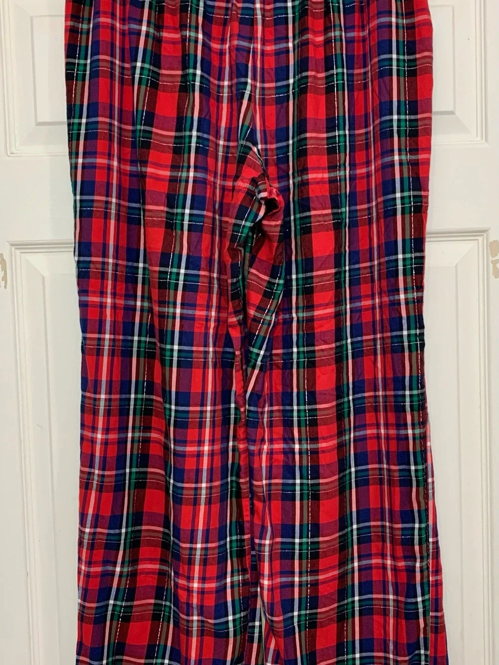 Victoria’s Secret Holiday Red Blue Plaid Large Pajama Set.                  3791